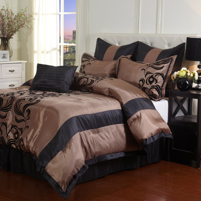 Evan 4 Piece Comforter Set Nanshing Evan 4 Piece Comforter Set Nanshing